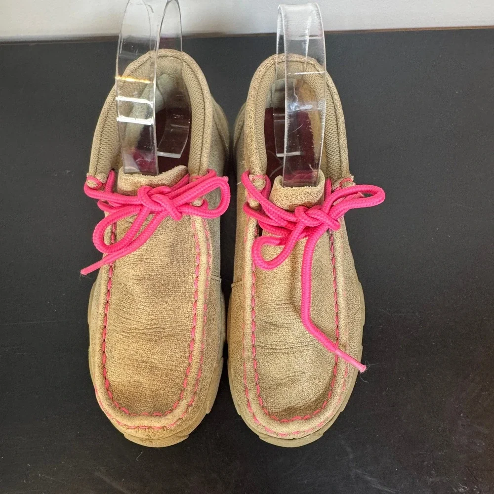 Twisted X Driving Mocs Pink Ribbon Breast Cancer Awareness Leather Shoe Kid 12.5